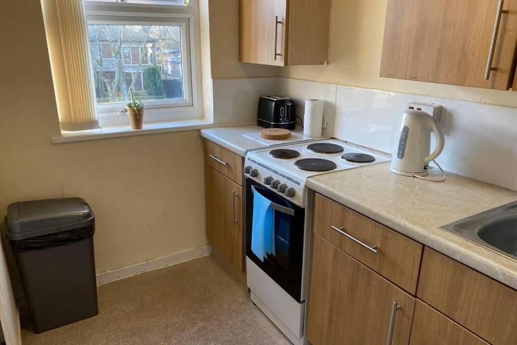 Conveniently Situated 1Bed Apt In Stretford Manchester Exterior foto
